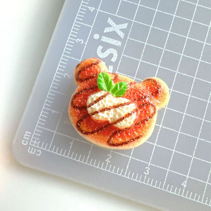 RM11S Cute Bear Bread Donut Resin charm ( 1 pc ) with Hook ( 20:30 mm )