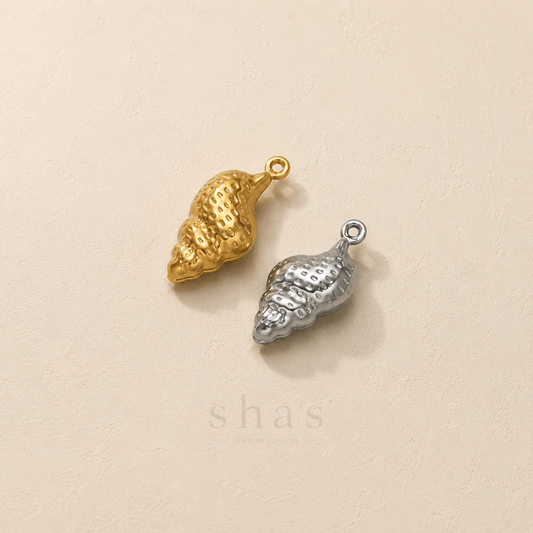 SC16N Textured Conch charm 18k Gold PVD 316 stainless steel ( 1 pc ) Anti tarnish
