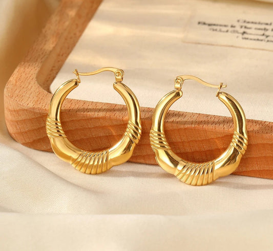 SS 83 Vintage Style Hoop Earrings - 18k stainless steel - Anti tarnish - Wholesale