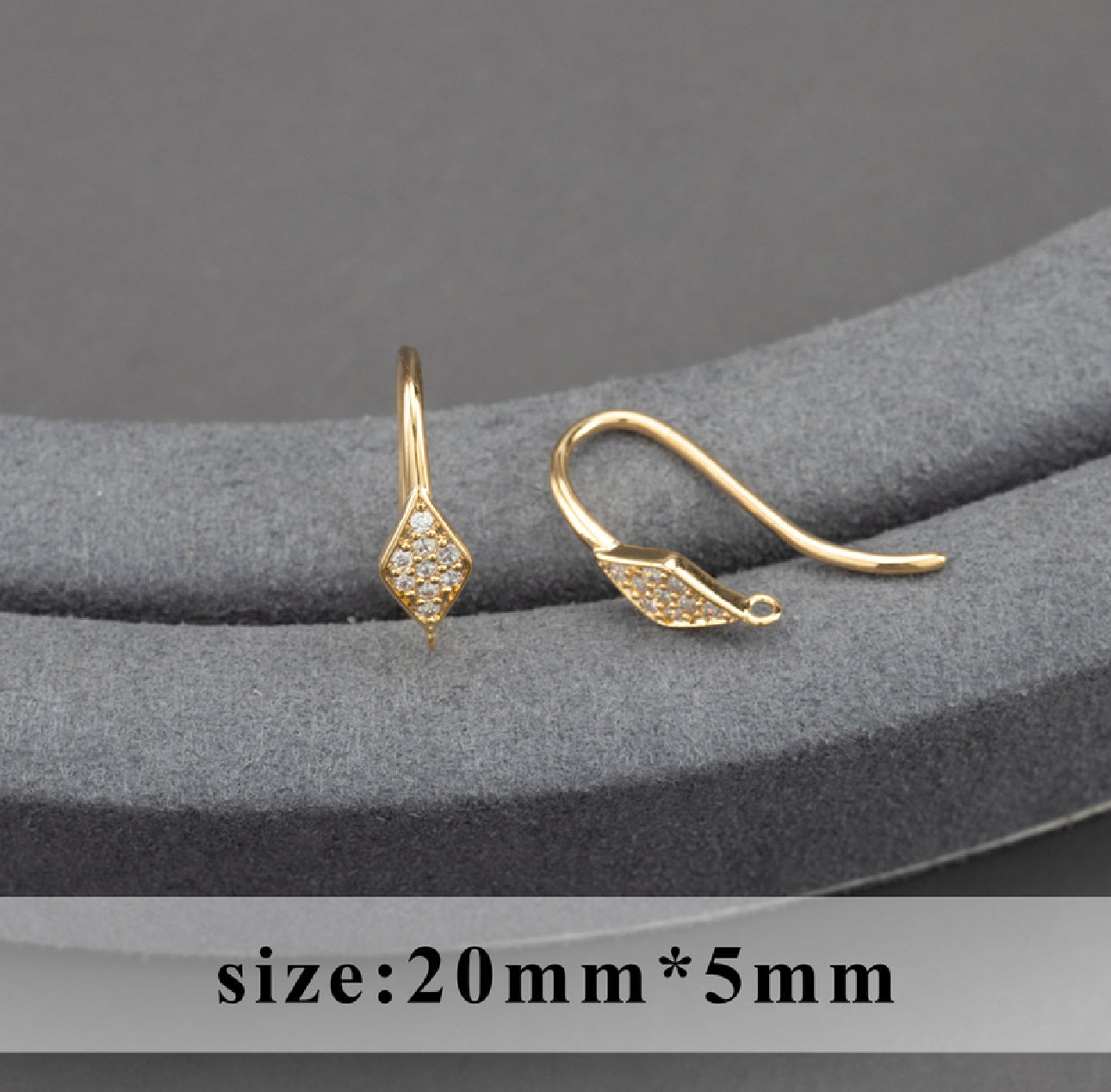 SS 1084 Zircon Hook 18k gold plated ( 2 pc ) Anti tarnish