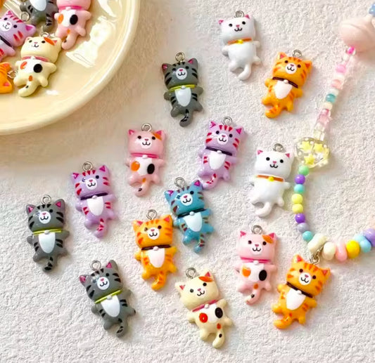 BBB 007 Cute Cat resin miniature figurine with hook ( 1 pc )