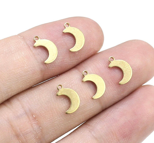 BC01O Moon Tiny charm ( 1 pc ) Raw Brass