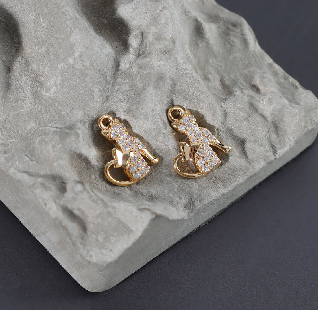 SS 2979 Cat Zircon Charm 18k Gold plated ( 1 pc ) Anti tarnish ( 5:6 mm )
