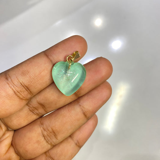 SS 1030 Light green heart glass bead pendant ( 1 pc ) ( 15:20 mm )