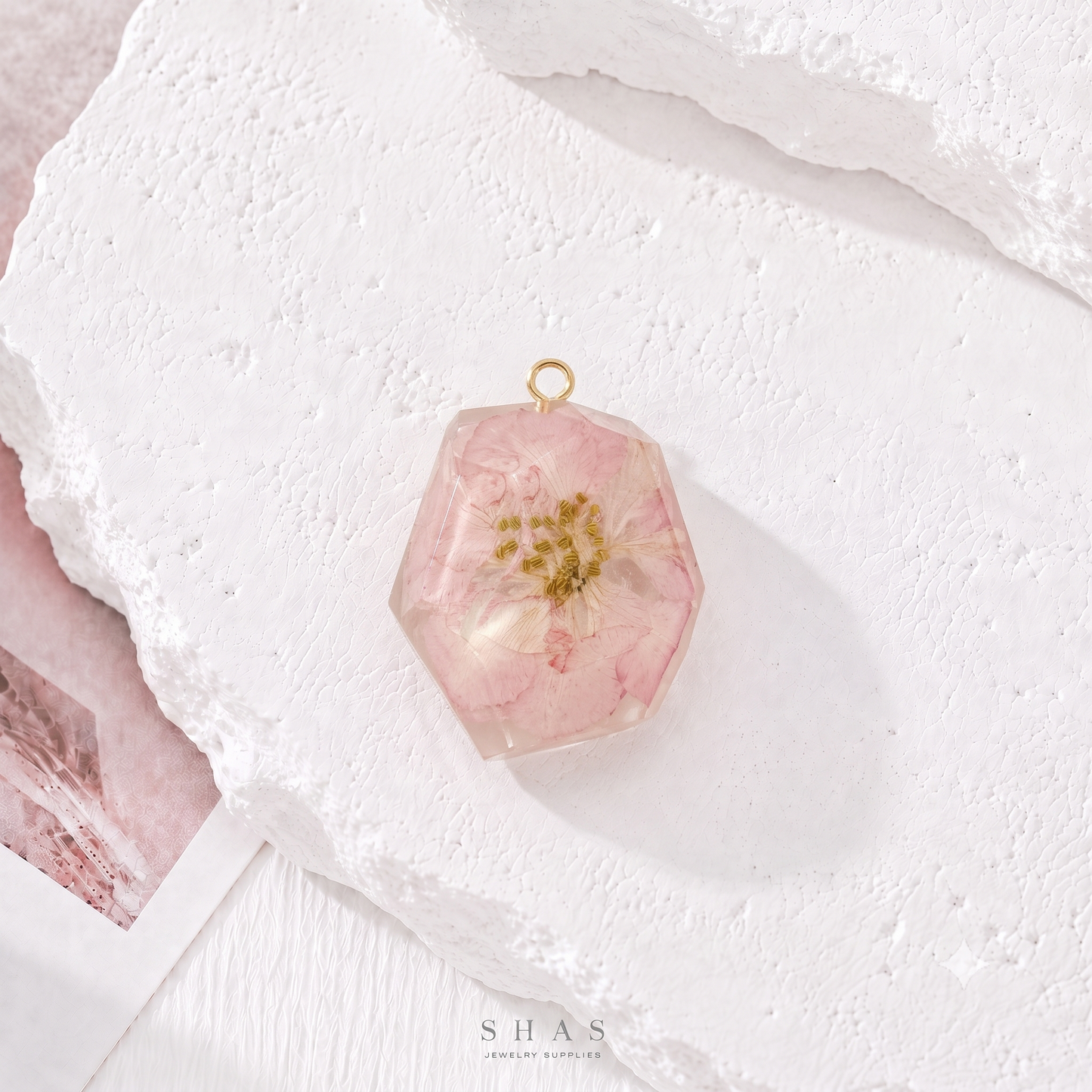 RFC02Z Baby Pink Hexagonal Resin Flower Pendant Charm ( 1 pc )