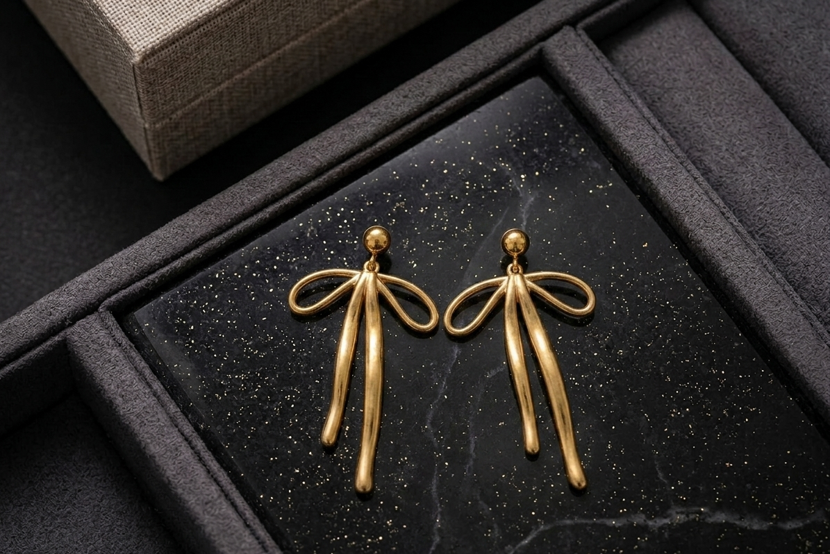 ESJ19B BOW TIED RIBBON EARRING - 18K GOLD PVD plated 316 stainless steel - Anti tarnish (2PC)
