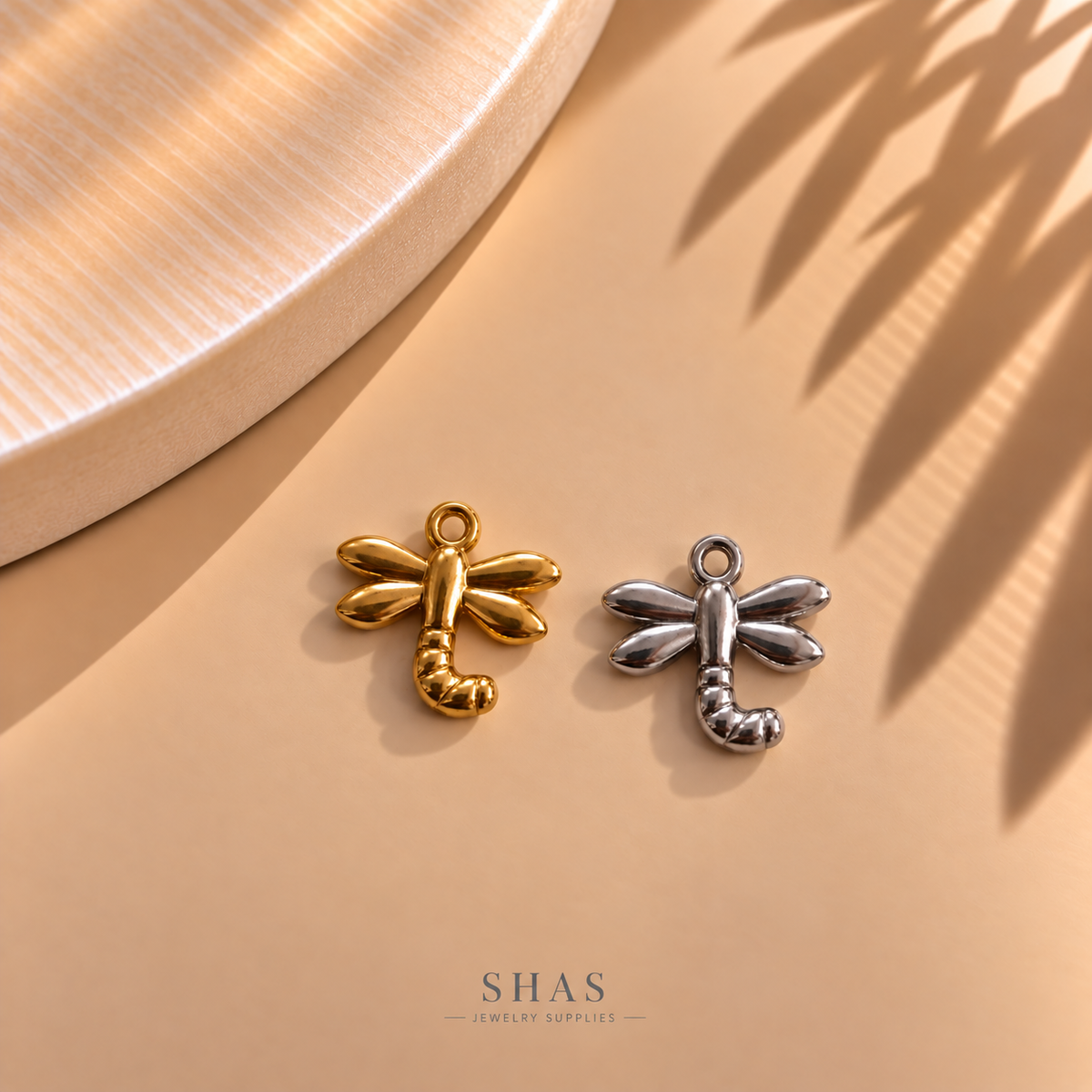 SC22P Dragonfly Charm ( 1 pc ) PVD Plated