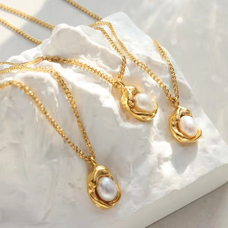 SJ 372 Elegant Pearl Necklace - 18k gold PVD plated stainless steel - Anti tarnish