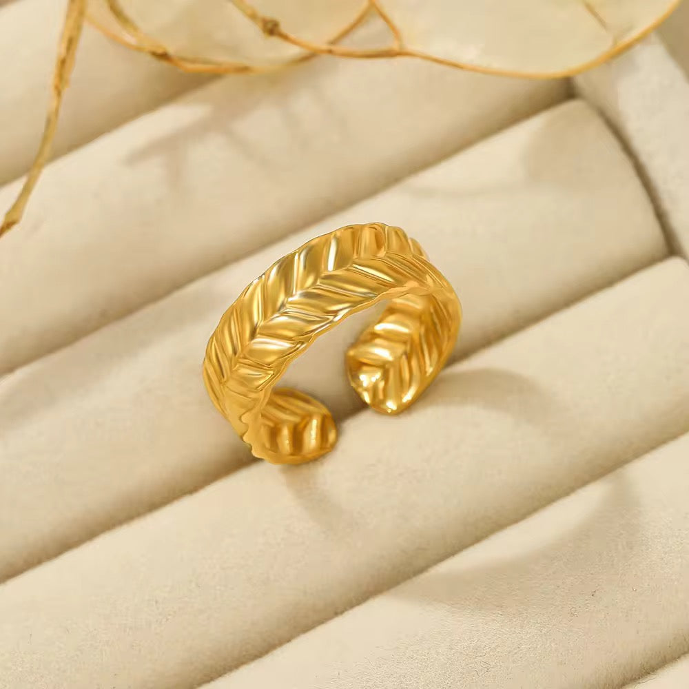SJ 376 Leaf Ring Adjustable - 18k gold PVD plated stainless steel - Anti tarnish - Wholesale