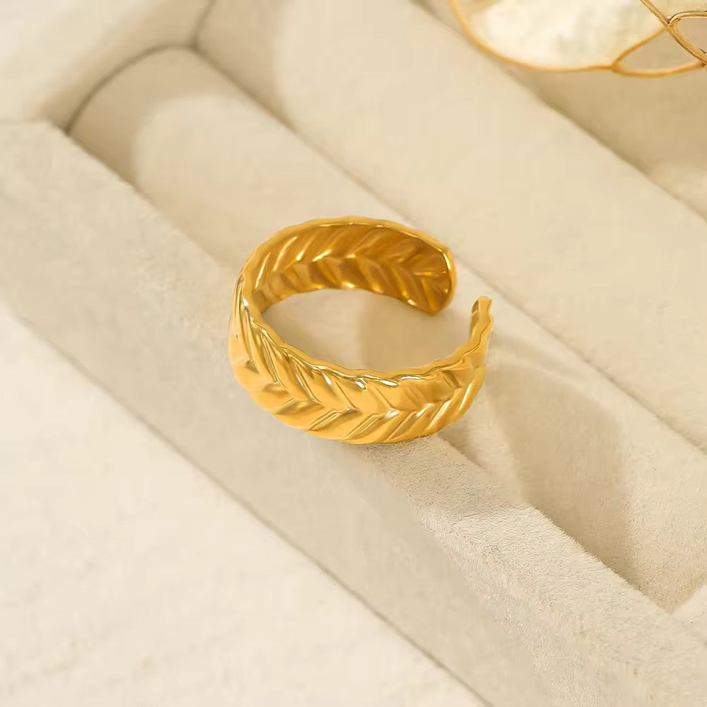 SJ 376 Leaf Ring Adjustable - 18k gold PVD plated stainless steel - Anti tarnish - Wholesale