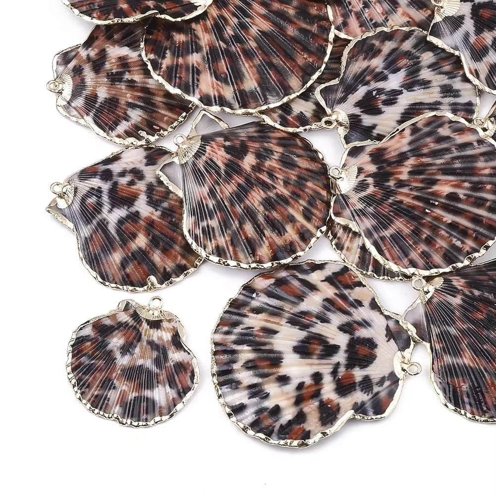 SC 01 Leopard print shell 18k gold plated charm ( 1 pc ) - anti tarnish