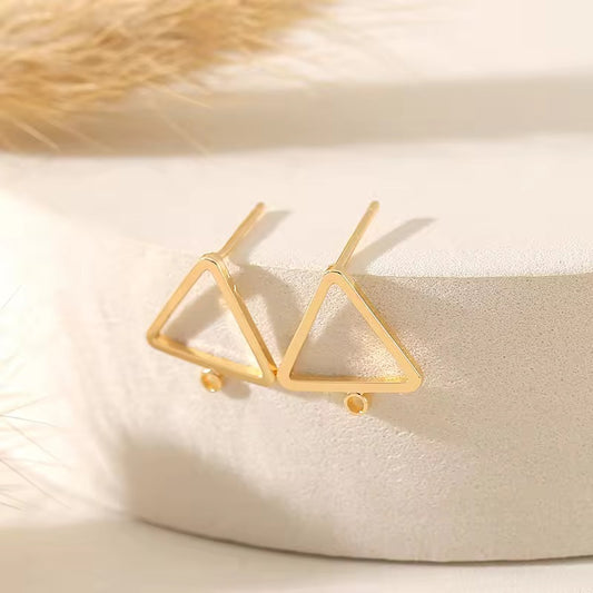 SS 3216 Triangle Stud 18k gold plated( 2 pc ) Anti tarnish