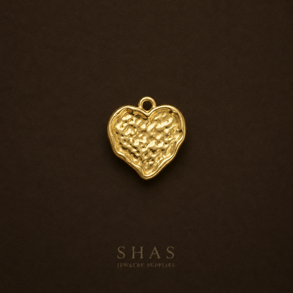 BC01L Heart Hammered charm ( 1 pc ) Raw Brass