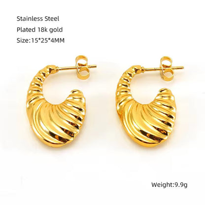 ESJ12A Chunky C Stud Earrings - 18k Gold PVD plated 316 stainless steel - Anti tarnish - Wholesale