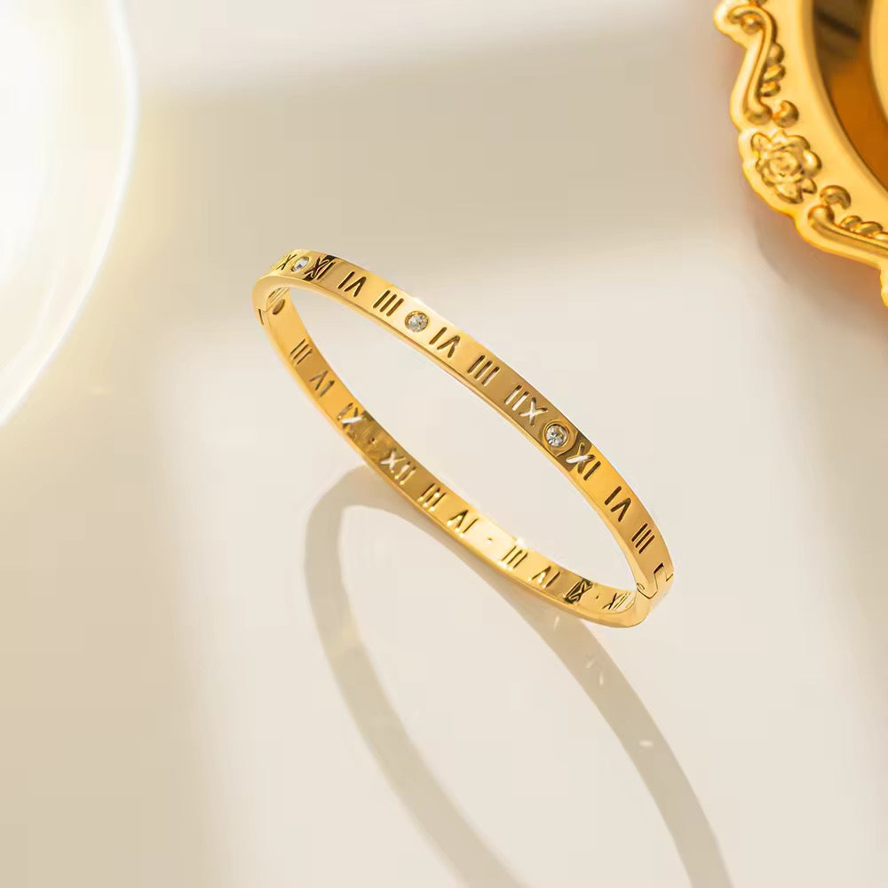 SJ 453 Zircon Roman Numerals Bracelet - 18k Gold PVD plated stainless steel - Anti tarnish - Wholesale