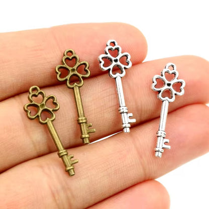 MC04G Key Metal charm ( 1 pc )