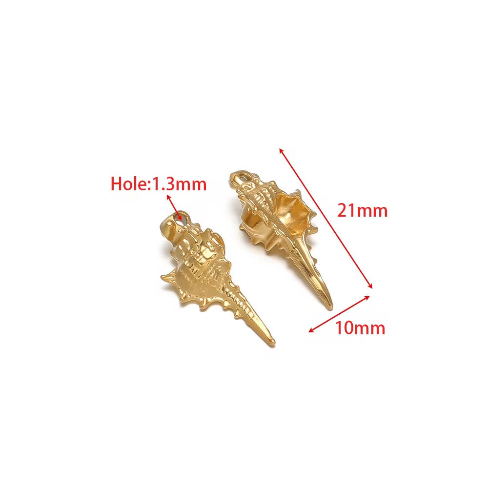 SC17Q Conch charm ( 1 pc ) 18k Gold PVD
