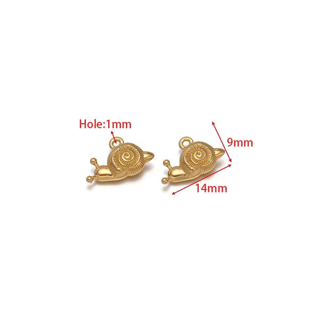 SC17S Snail Tiny charm ( 1 pc ) 18k Gold PVD