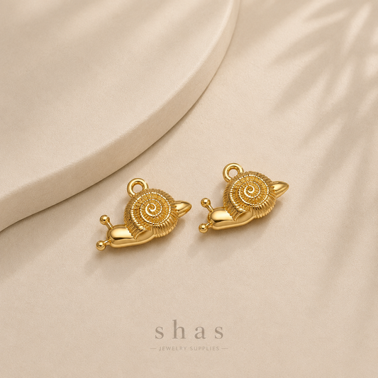 SC17S Snail Tiny charm ( 1 pc ) 18k Gold PVD