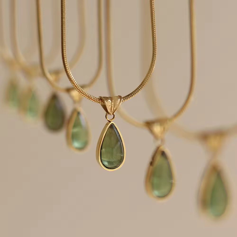 SJ 457 - Green Waterdrop Glass Necklace - 18k Gold PVD plated stainless steel - Anti tarnish