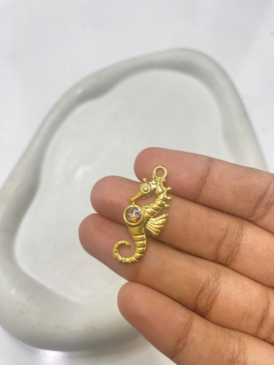 SS 2631 Sea Horse Enamel charm 18k Gold plated stainless steel ( 1 piece ) Anti tarnish