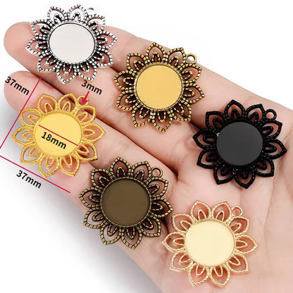 BBB 317 (d) Floral Round KC Gold cabochon connector ( 1 pc ) tarnish resistant ( 37:37 mm )