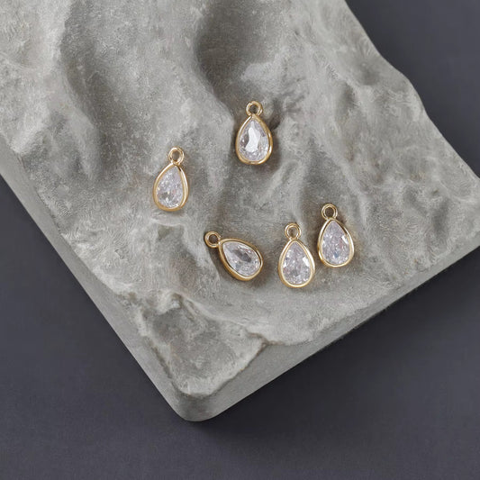GPC13G Clear drop Zircon charm 18k gold plated ( 1 pc ) Anti tarnish