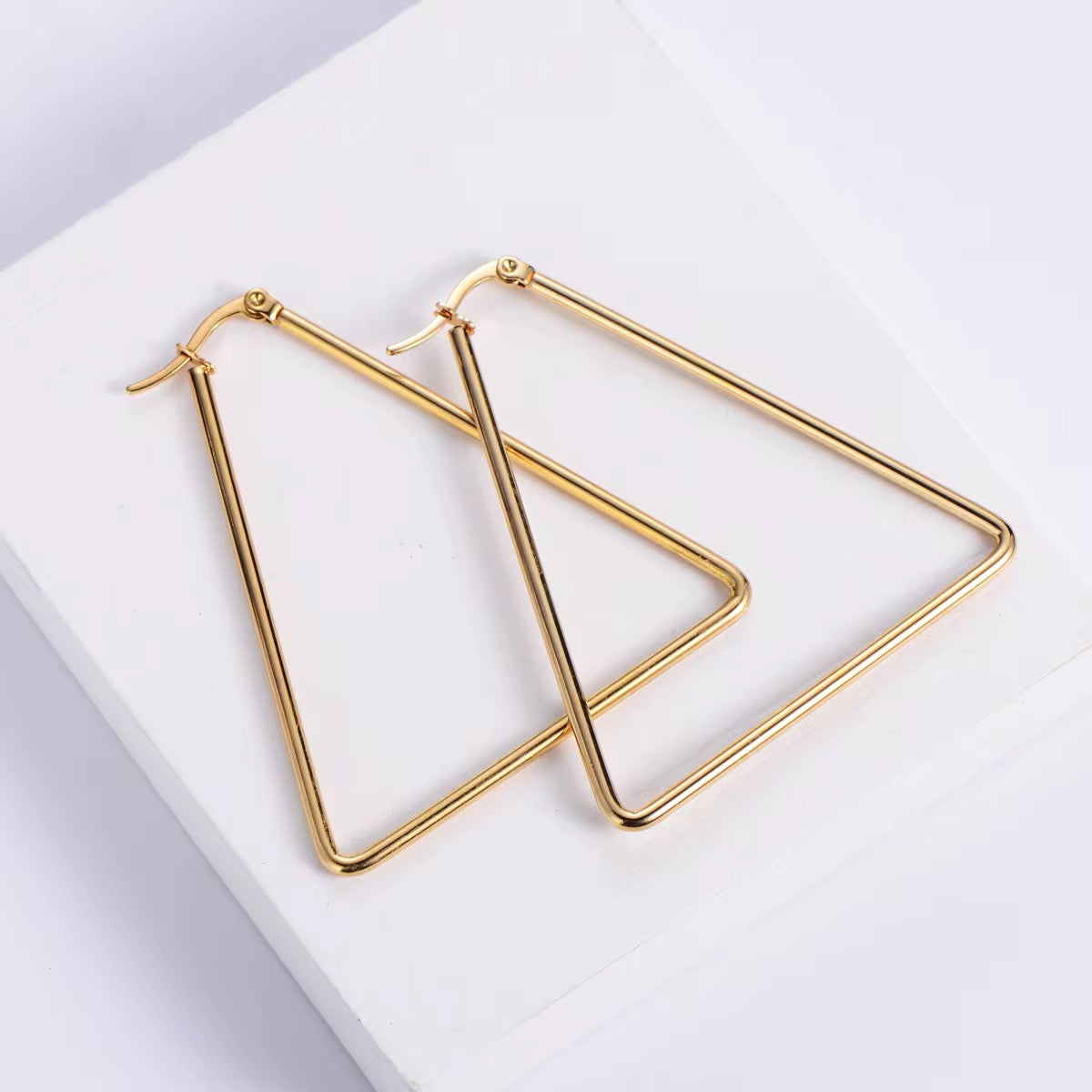 SS 2813 Triangle Hoops - 18k gold plated stainless steel ( 2 pc ) anti tarnish