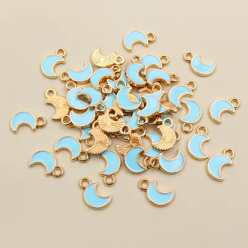 EC 2204 Moon enamel charm ( 1 pc )