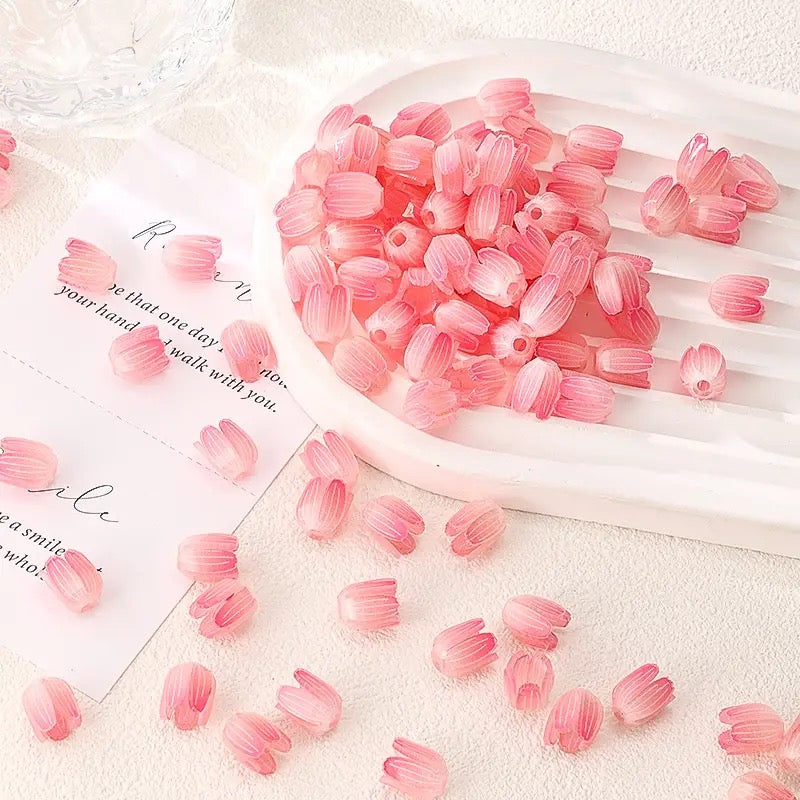 AC 2028 tulip flower bud shiny Acrylic bead ( 1 pc )