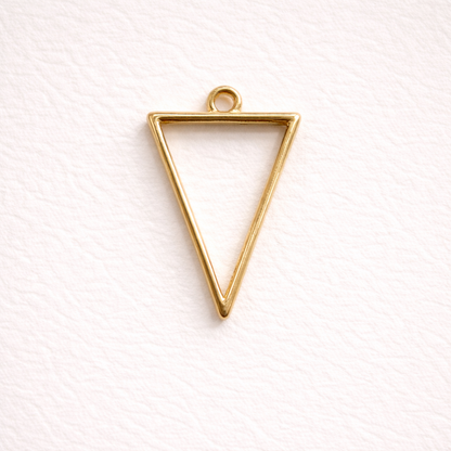 BBB 347 (j) Triangle Bezel Alloy Premium ( 1 pc ) Anti Tarnish ( 20*35 mm )