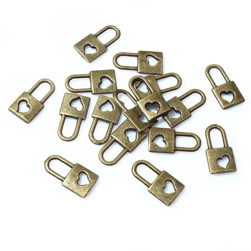 MC01D lock Metal Charm ( 1 pc ) High Quality Shine