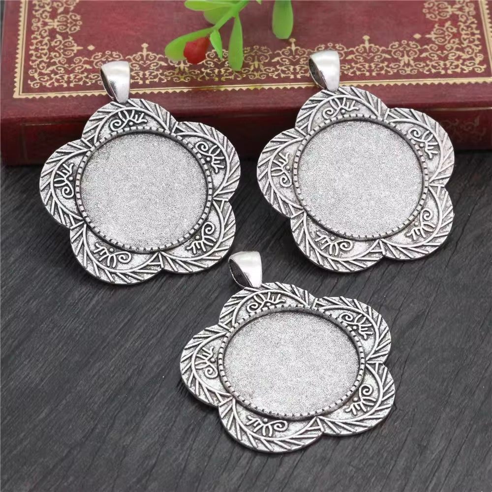 CB01C Flower Antique Cabochon pendant ( 1 pc ) tarnish resistant