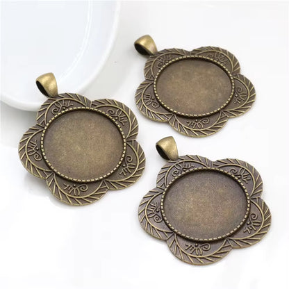 CB01C Flower Antique Cabochon pendant ( 1 pc ) tarnish resistant