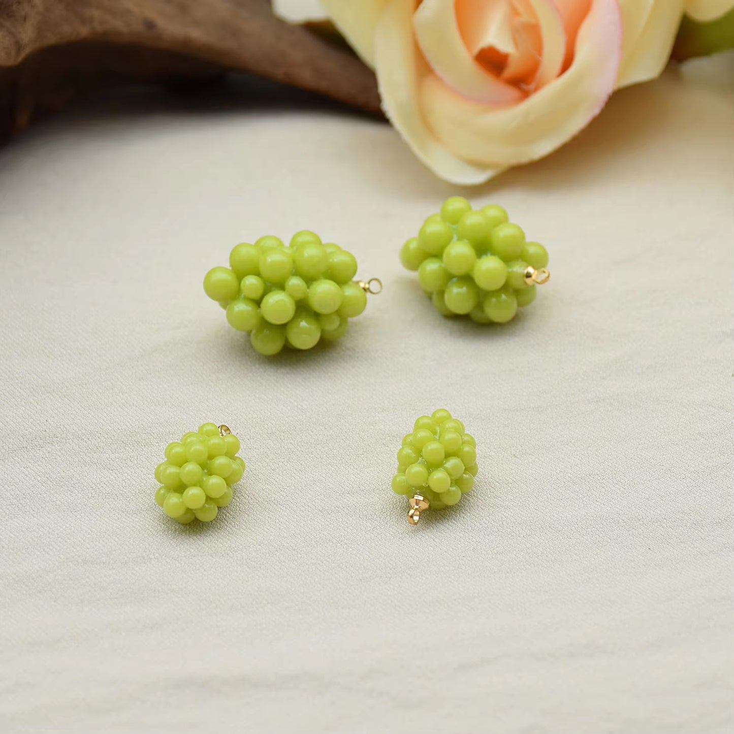 BBB 115 (A) Green Grape charm ( 1 pc ) Anti tarnish