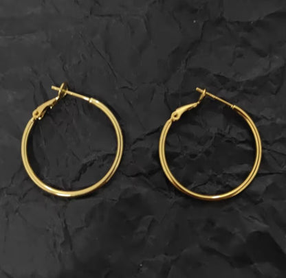 STS81 Hoop ( 1 pair ) 18k Gold PVD