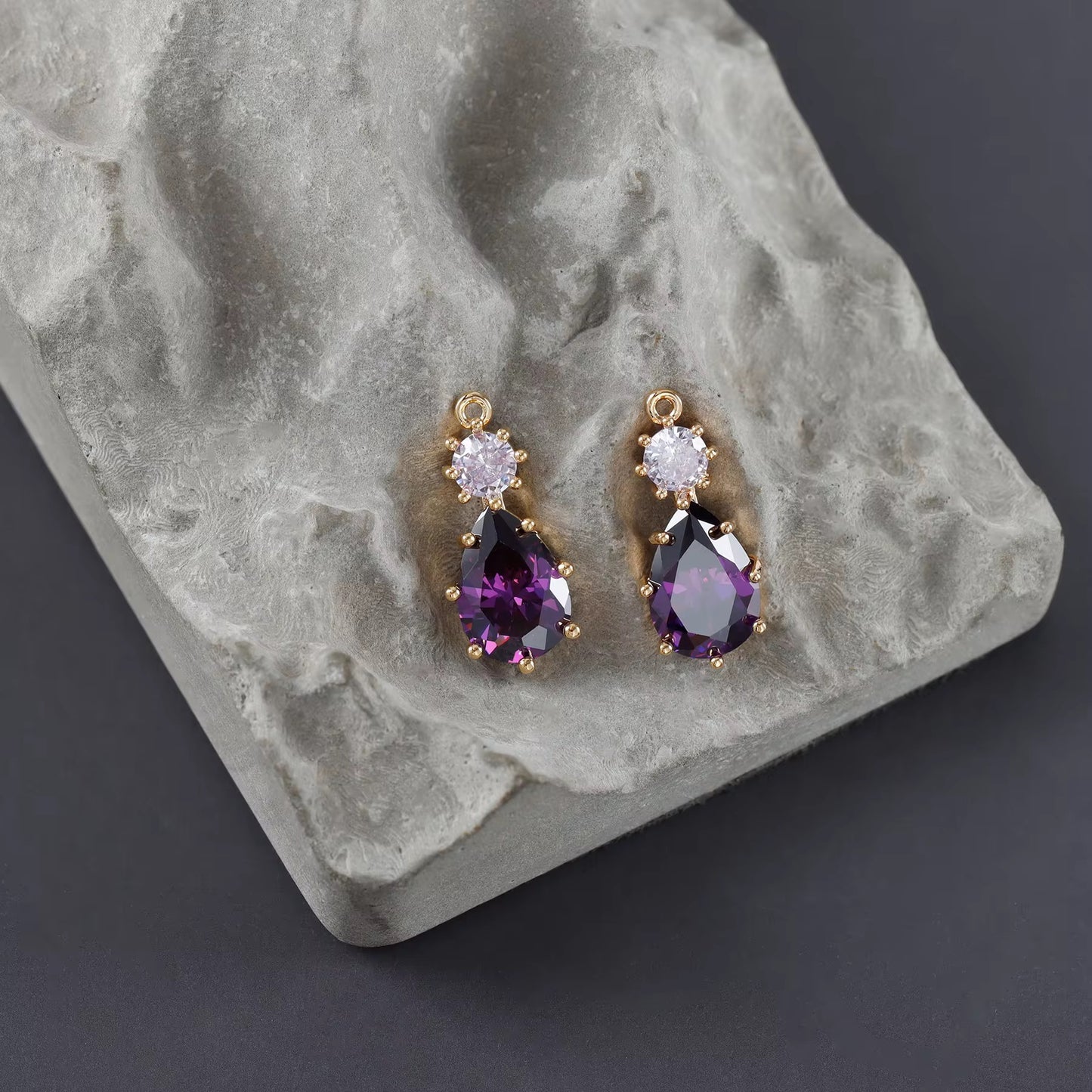 GPC 10 (M) (1) Purple Zircon Teardrop Crystal charm ( 1 pc ) Anti tarnish