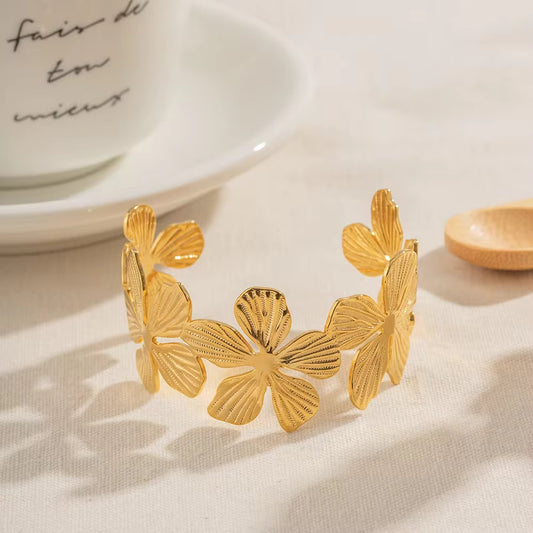 SS 124 Big Floral bracelet cuff - 18k stainless steel - Anti tarnish - premium wear - Wholesale