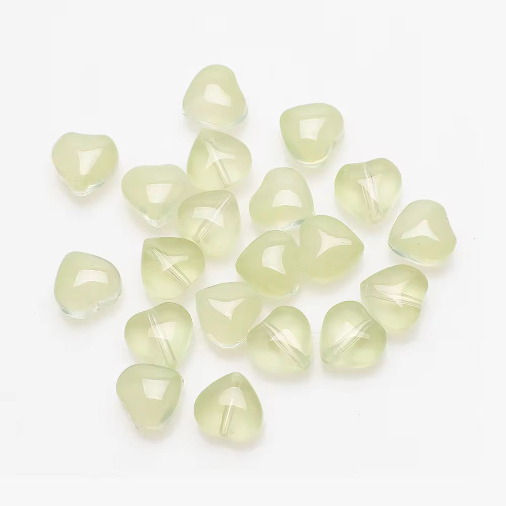 GB28 Glittery Heart Crystal glass beads ( 1 pc )