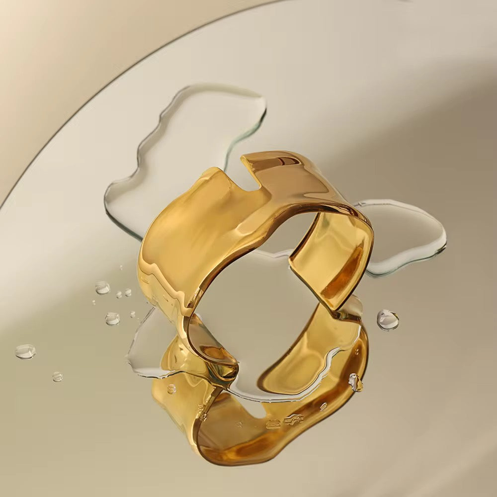 SS 126 Chunky Wavy bracelet cuff - 18k stainless steel - Anti tarnish - premium wear - Wholesale