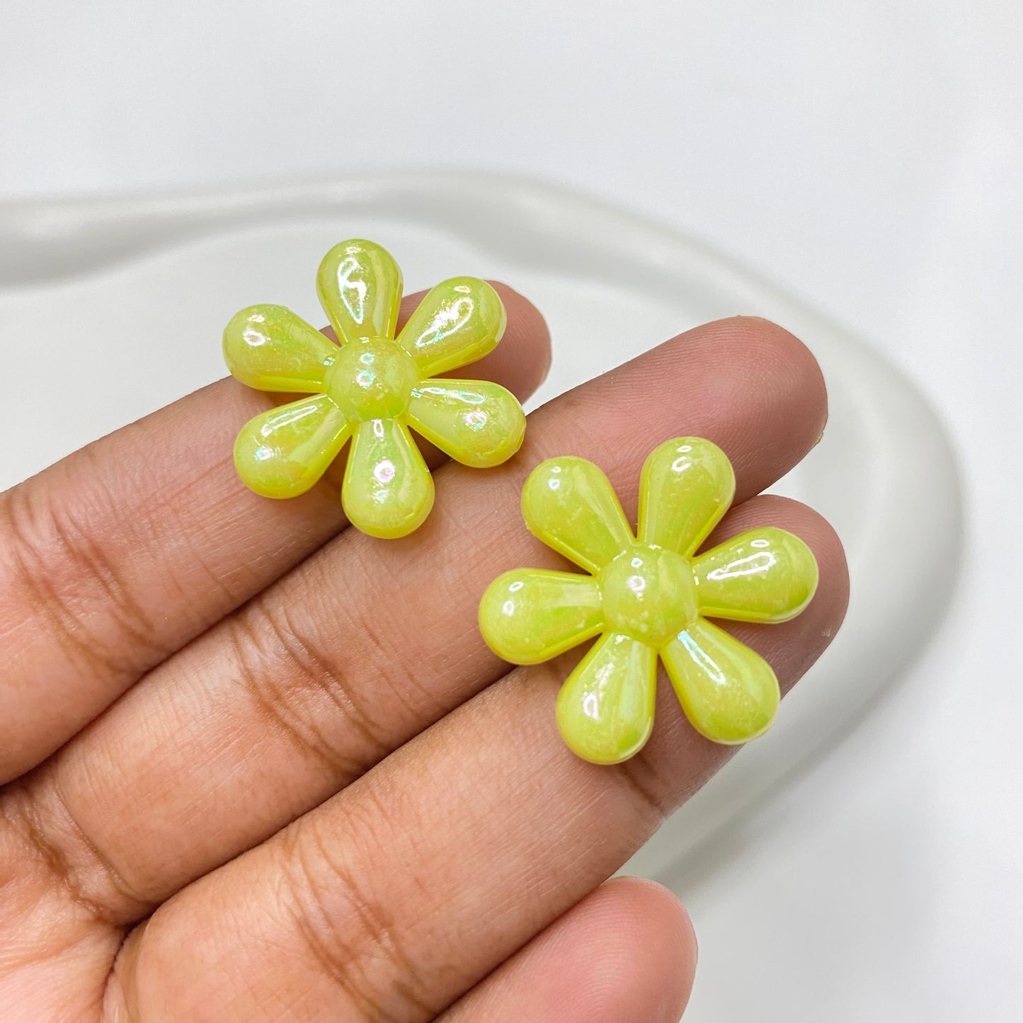 AB33 Uv plated shiny irrediscent Acrylic flower bead (1PC)