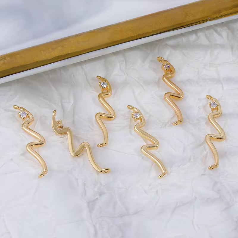GPC 11 O Wavy Connector Zircon Charm 14k gold plated ( 1 pc ) Anti tarnish ( 21*6mm )