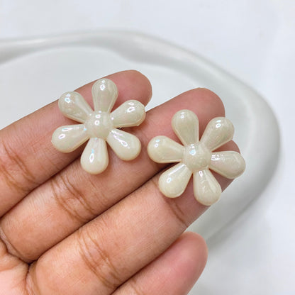 AB33 Uv plated shiny irrediscent Acrylic flower bead (1PC)