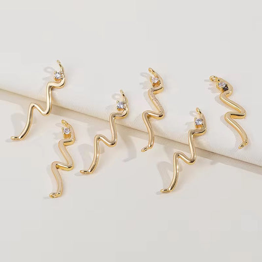 SS 06 (b) Wavy Connector Zircon Charm 14k gold plated ( 1 pc ) Anti tarnish ( 21*6mm )