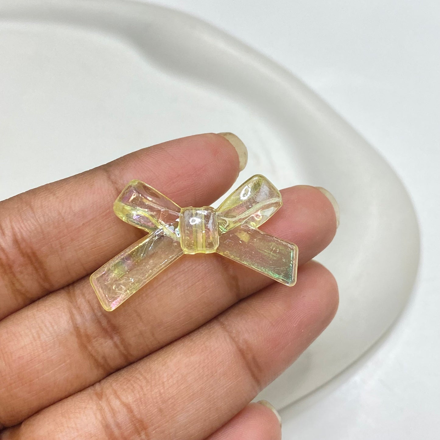 AB38 Thin strip bow Luminous shiny Acrylic bead ( 1 pc )