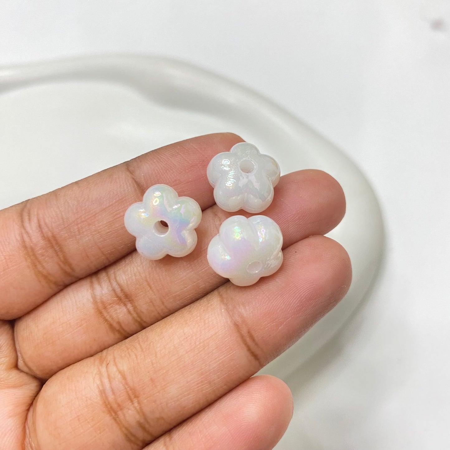AB40 Flower uv plated shiny irrediscent Acrylic bead (1PC)