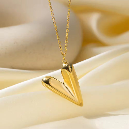 SS 176 V shape heart necklace- 18k gold plated stainless steel - Anti tarnish - Wholesale