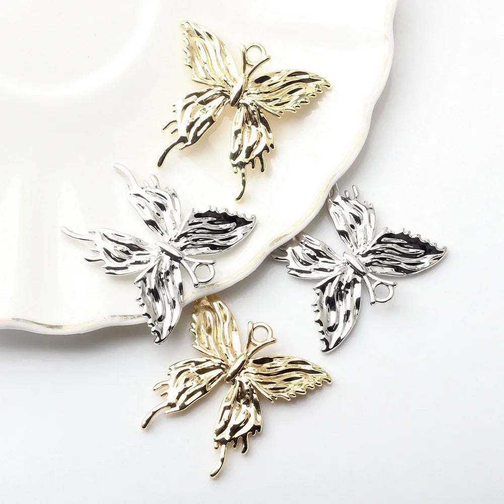 SP 1408 Butterfly alloy silver charm - per piece - tarnish resistant