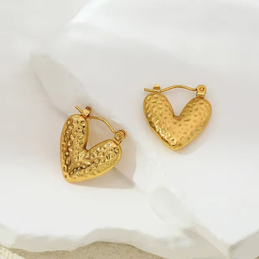 SS 243 Textured heart hoops  -18k gold plated stainless steel - Anti tarnish - Wholesale