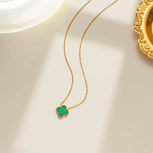 SS 251 Green Shell clover Necklace - 18k gold plated stainless steel - Anti tarnish - Wholesale